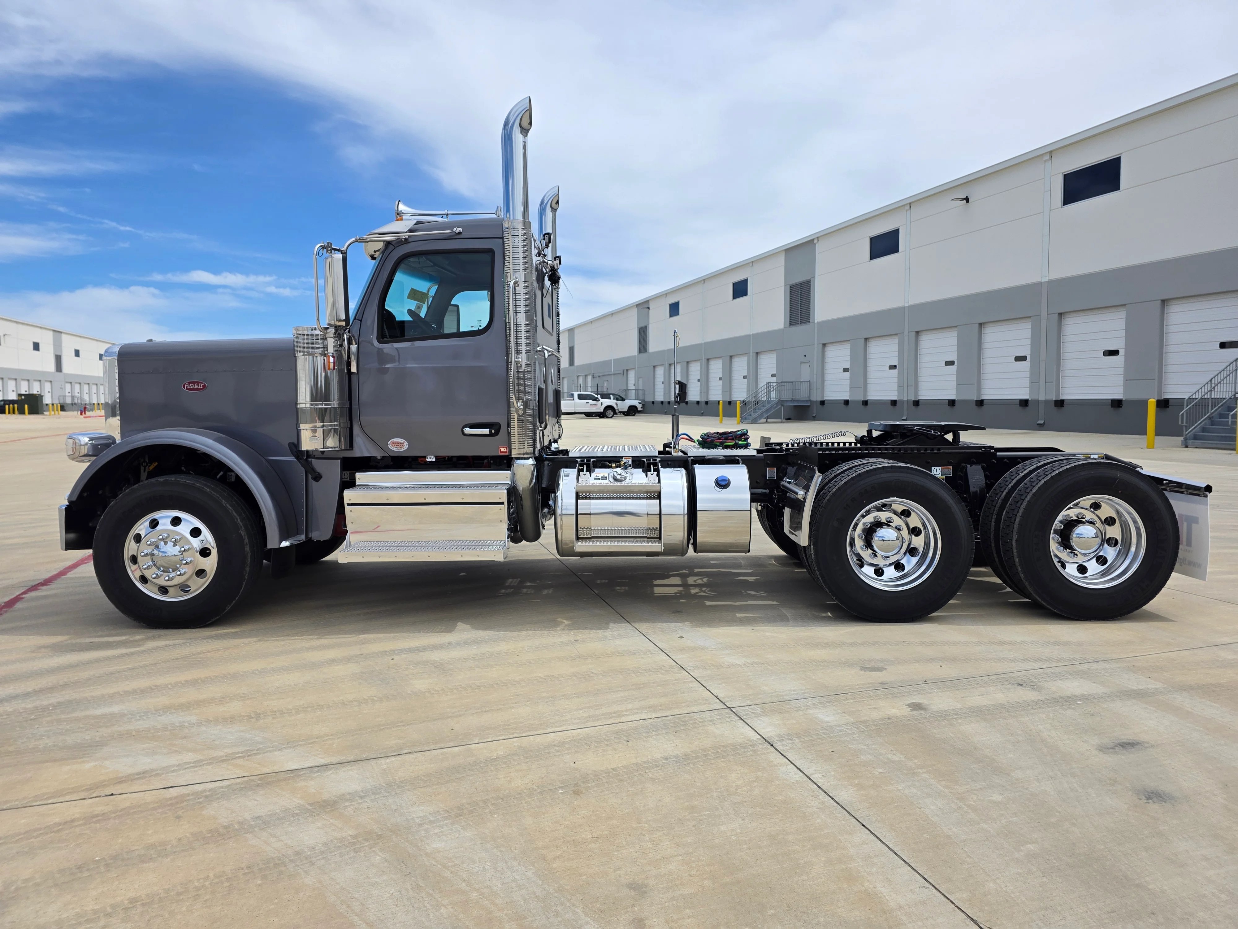 2027 Peterbilt 589 in Raleigh, NC — photo 2