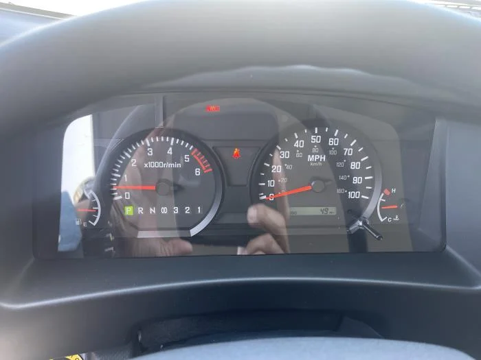 2025 Isuzu NRR in Whittier, CA — photo 20