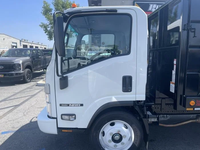 2025 Isuzu NRR in Whittier, CA — photo 13
