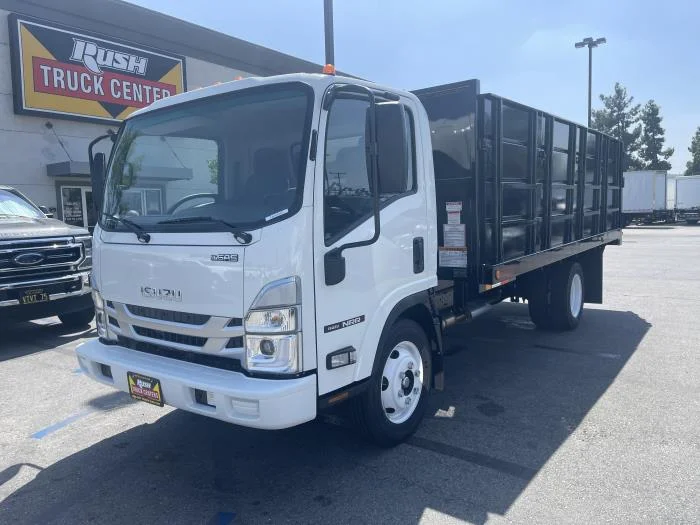 2025 Isuzu NRR in Whittier, CA — photo 2