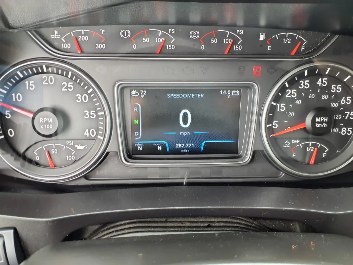 2022 International MV - image 10