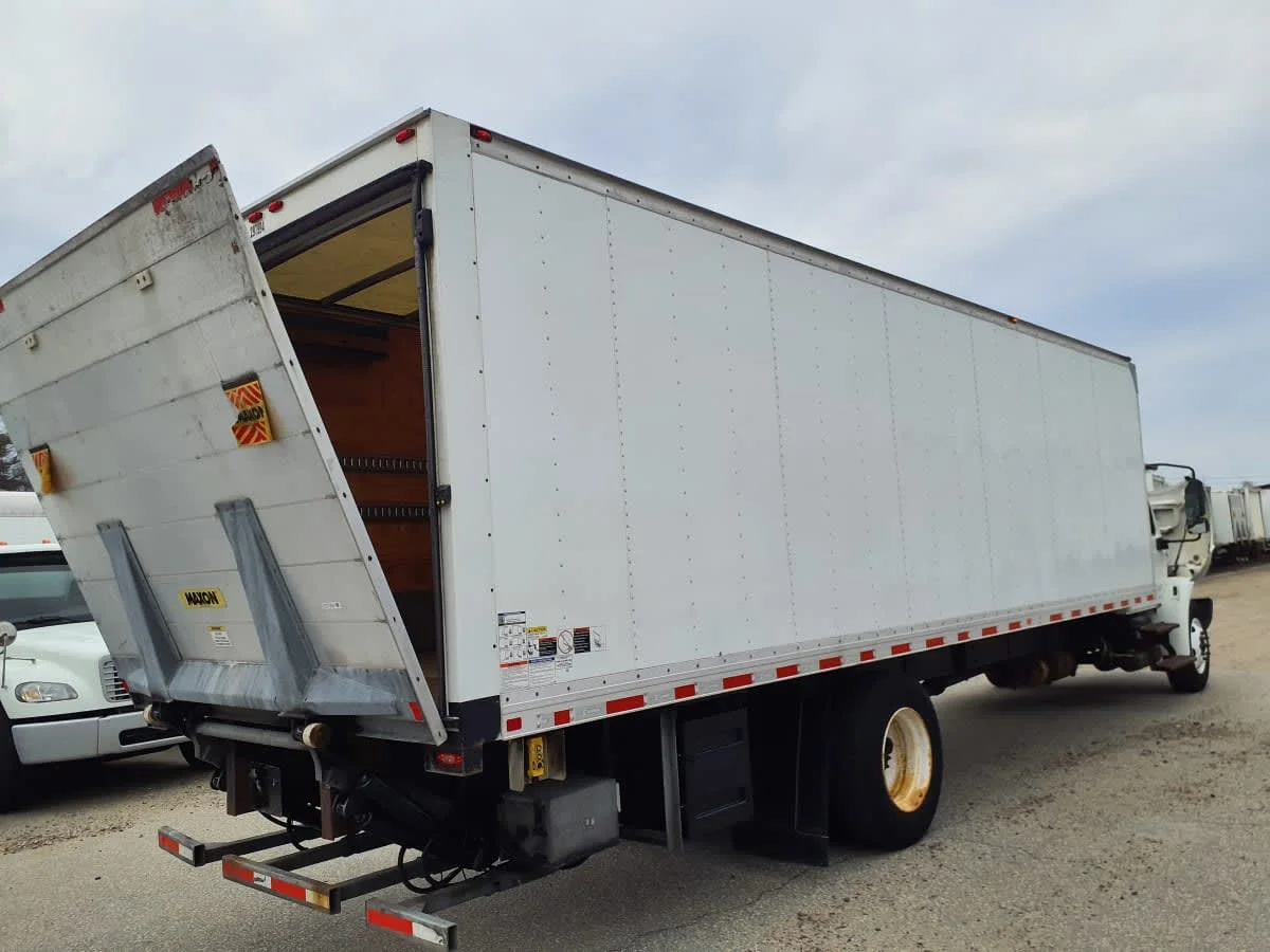 2022 International MV - image 4