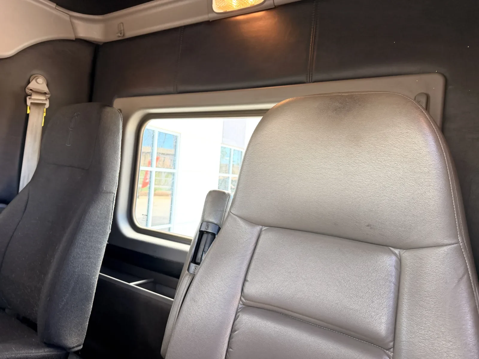 2018 Kenworth W900 - image 20