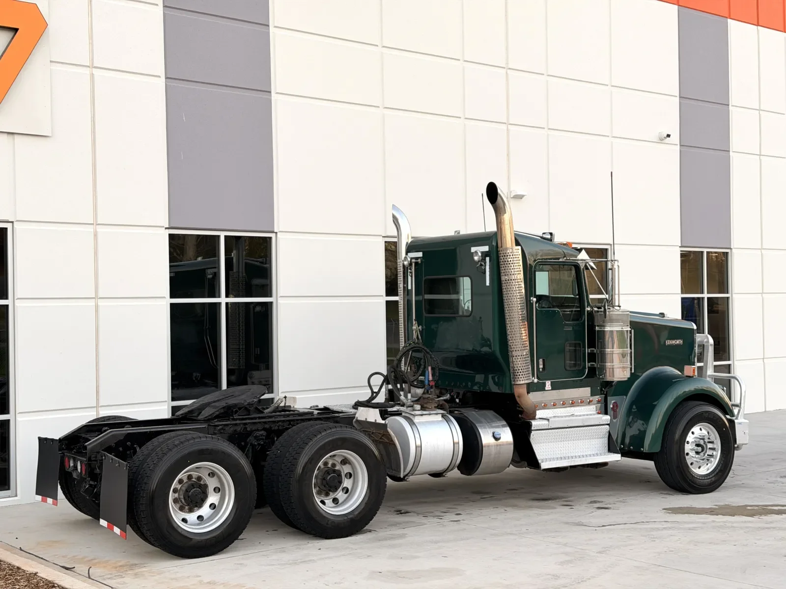 2018 Kenworth W900 - image 5