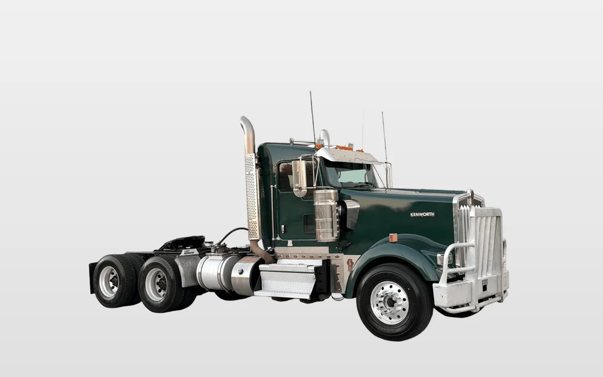 2018 Kenworth W900 - image 1