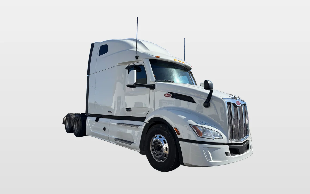 2024 PETERBILT 579 - image 1