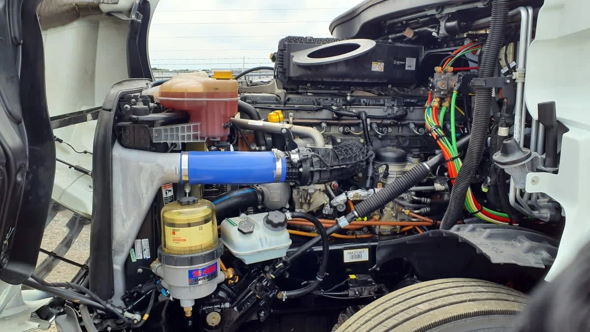 2022 Freightliner Cascadia - image 9