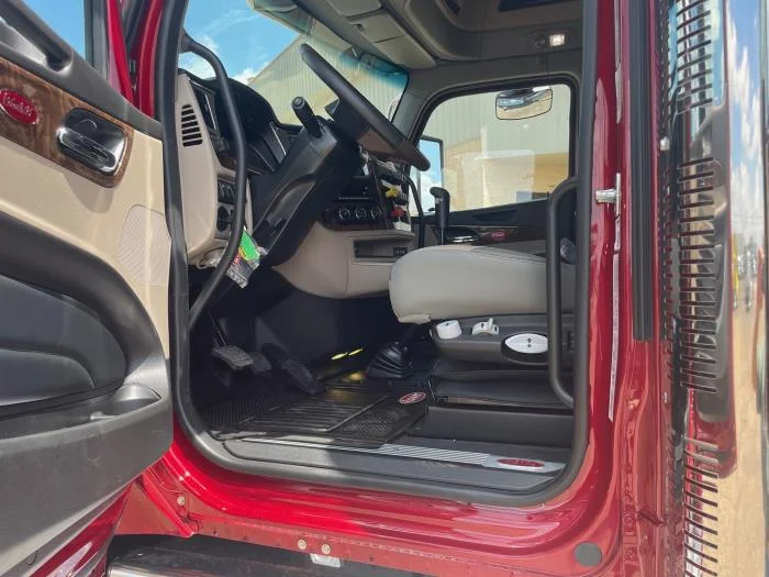 2026 Peterbilt 589 - image 5