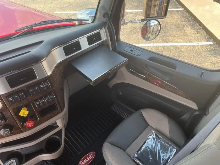 2026 Peterbilt 589 - image 11