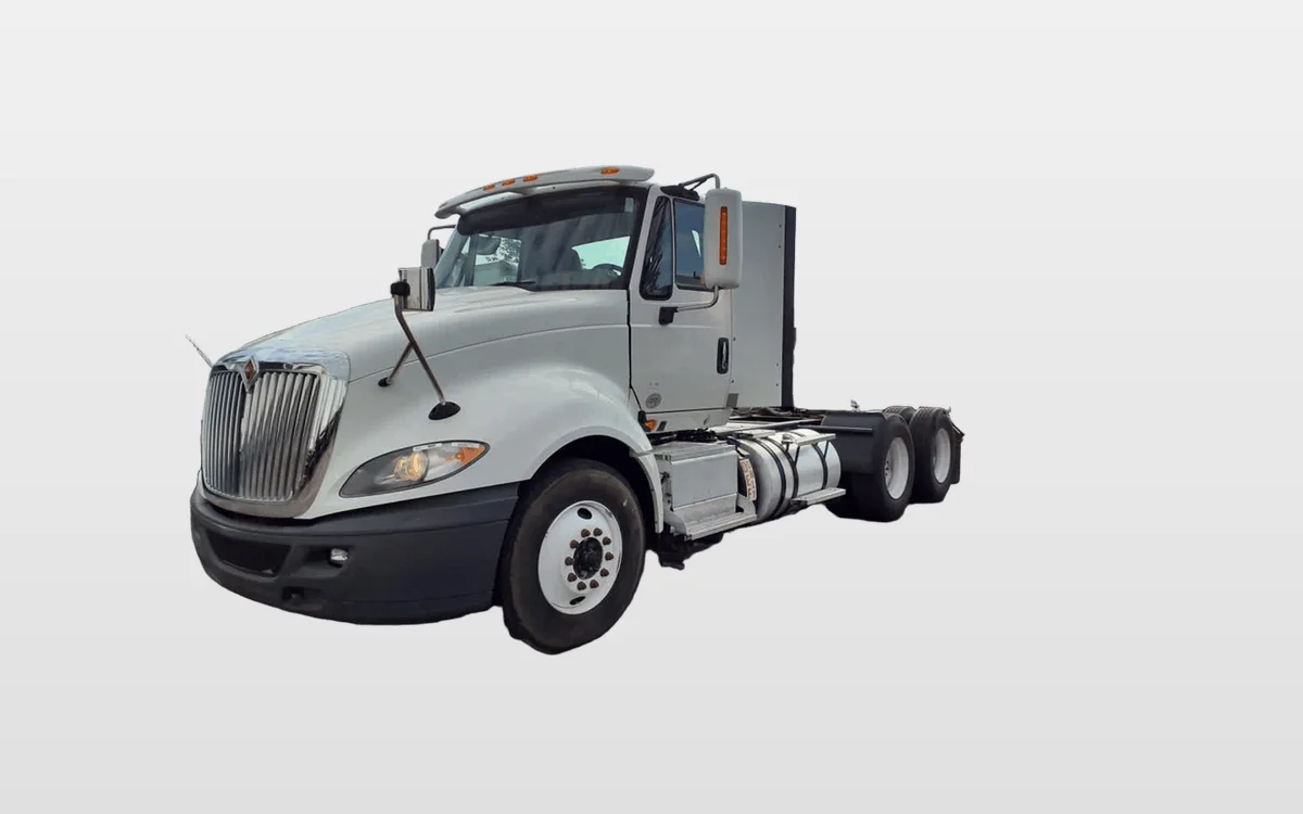 2017 International - image 1