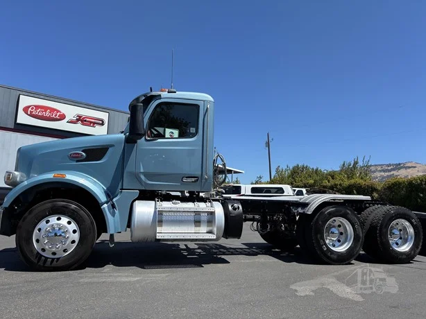 2023 Peterbilt 567 in Medford, OR — photo 2