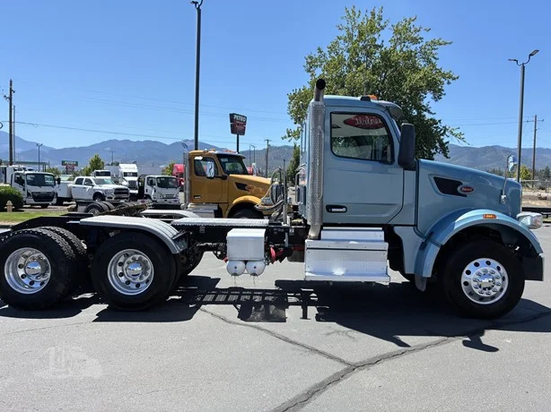2023 Peterbilt 567 in Medford, OR — photo 5