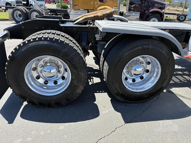 2023 Peterbilt 567 in Medford, OR — photo 14