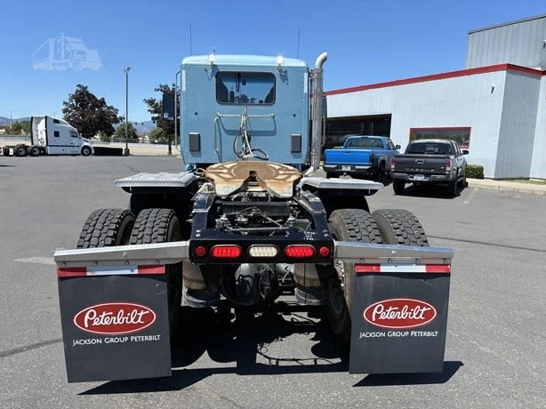 2023 Peterbilt 567 in Medford, OR — photo 4
