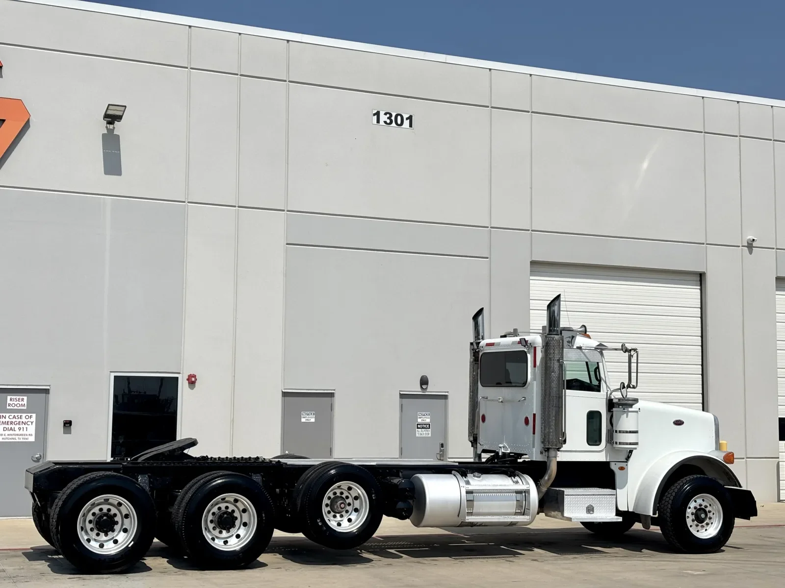 2009 Peterbilt 367 in Hutchins, TX — photo 5