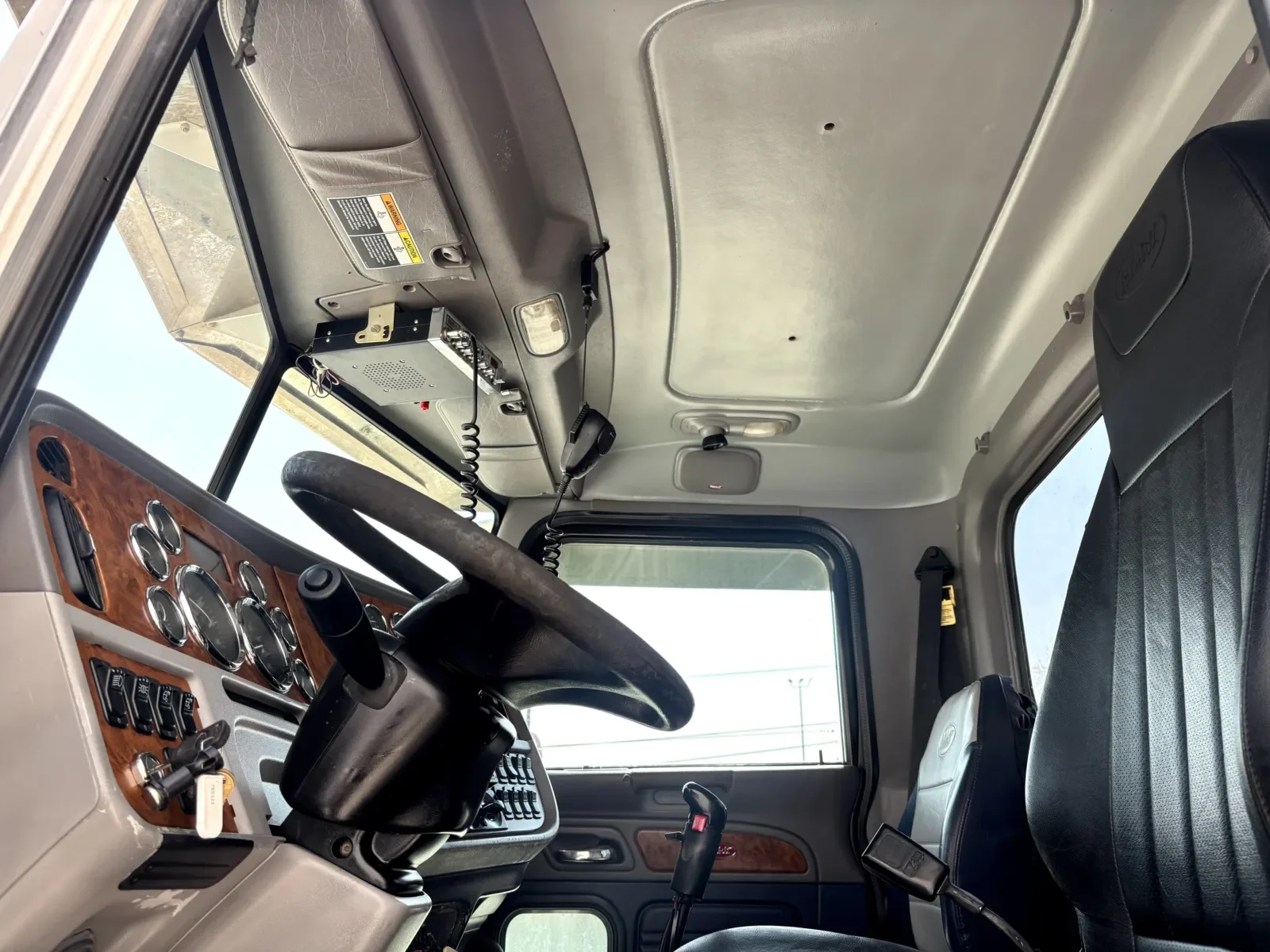 2009 Peterbilt 367 in Hutchins, TX — photo 14