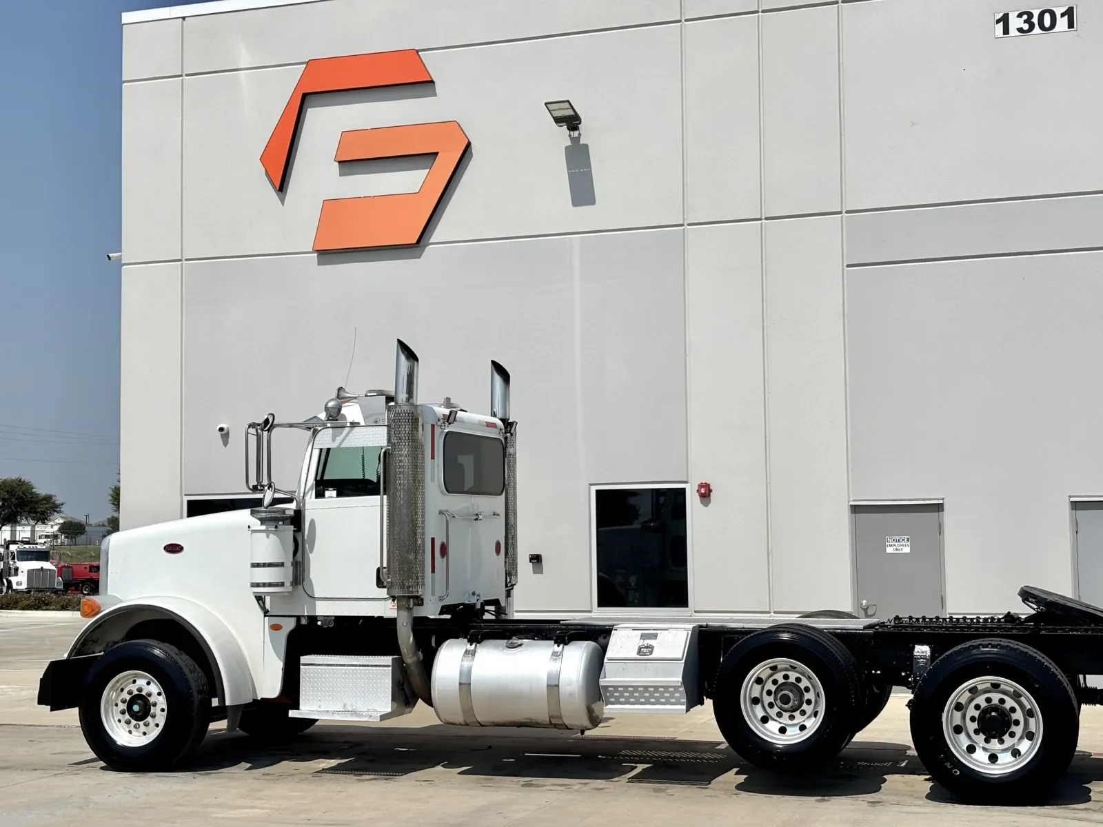 2009 Peterbilt 367 in Hutchins, TX — photo 8