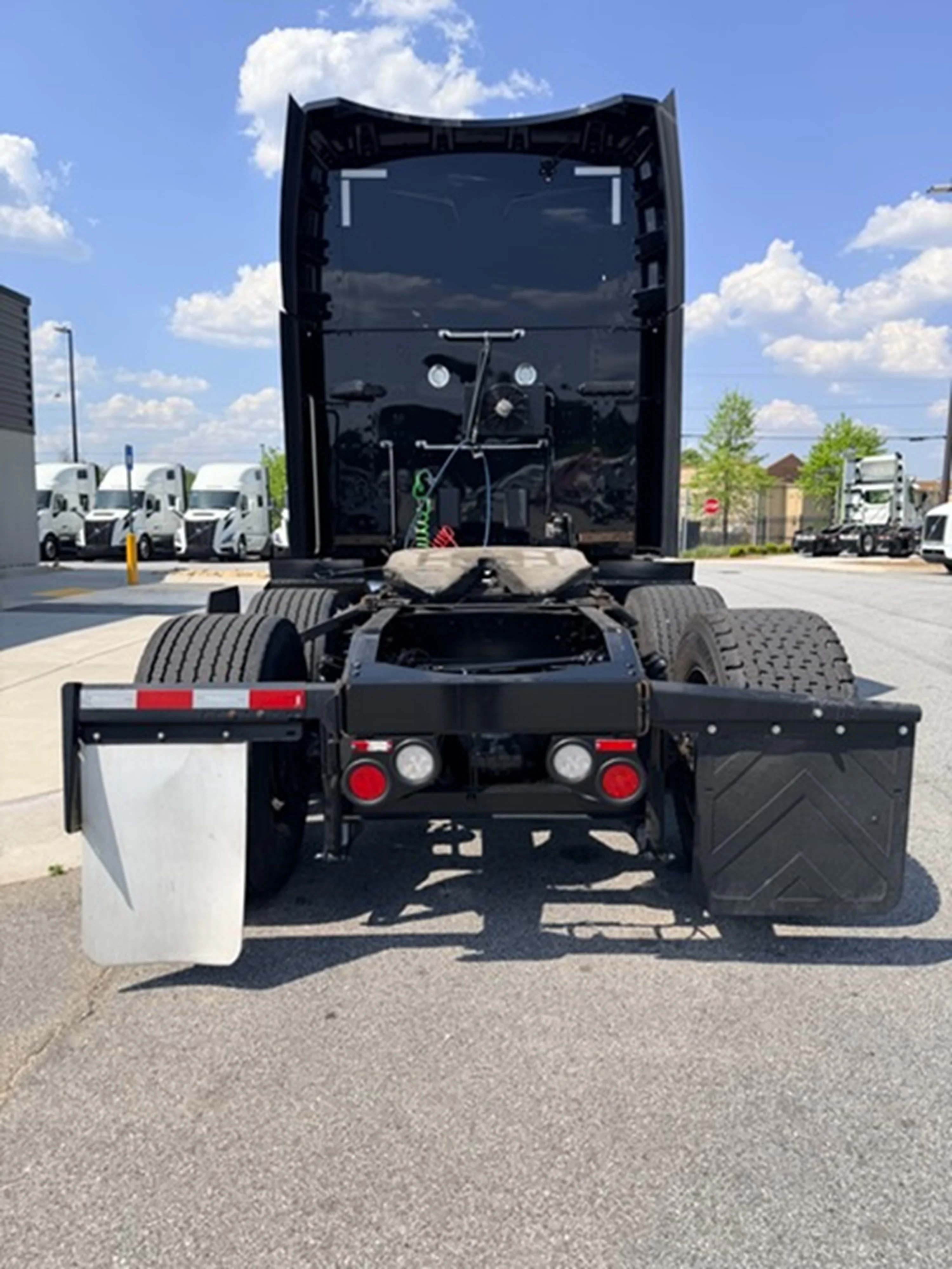 2022 Peterbilt 579 - image 4