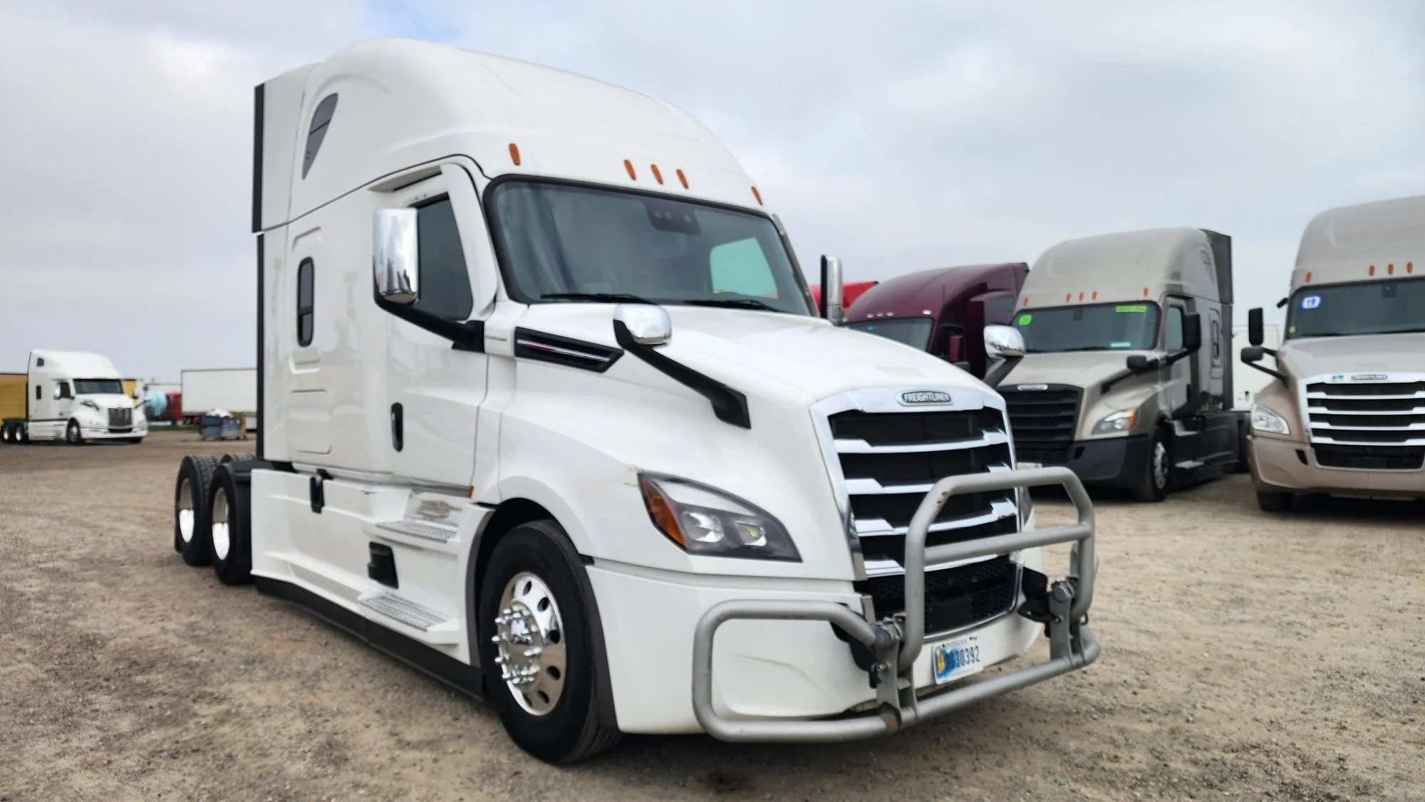 2022 Freightliner Cascadia in Fresno, CA — photo 3