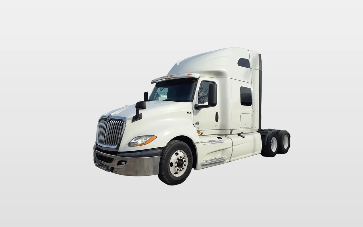 2020 International LT - image 1