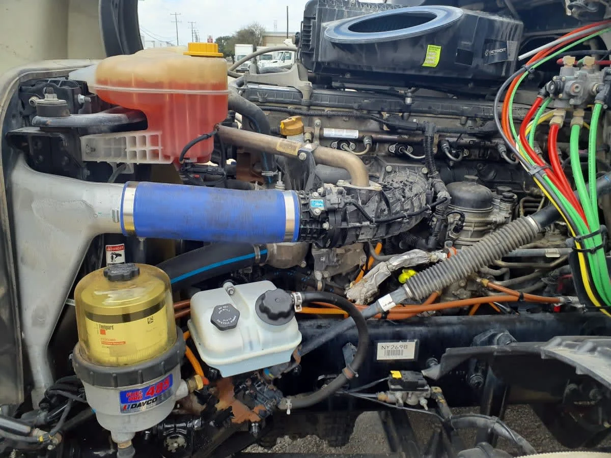 2022 Freightliner Cascadia - image 9