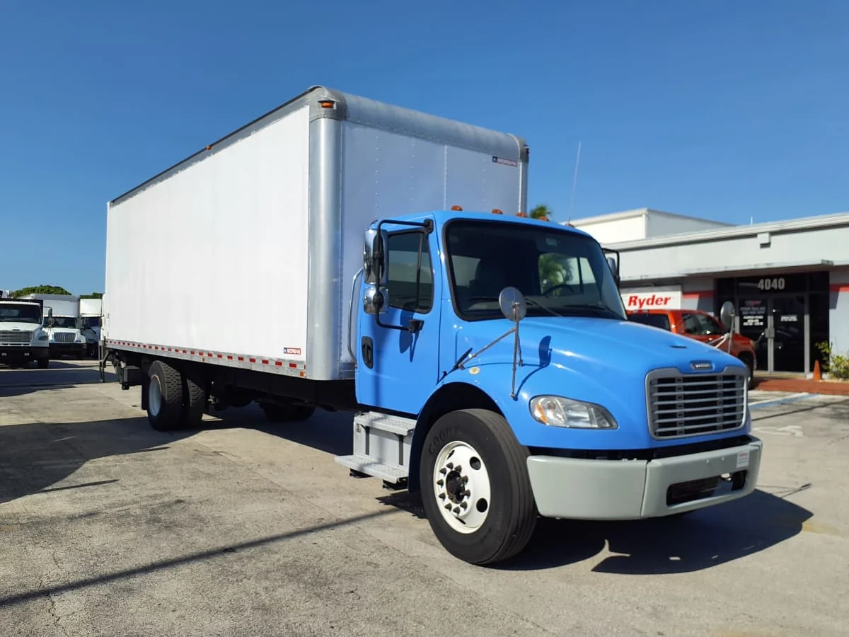 2020 Freightliner M2 106 in Miami, FL — photo 3