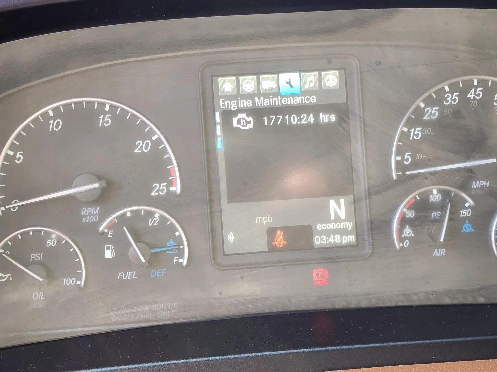 2021 Freightliner Cascadia in Fresno, CA — photo 16