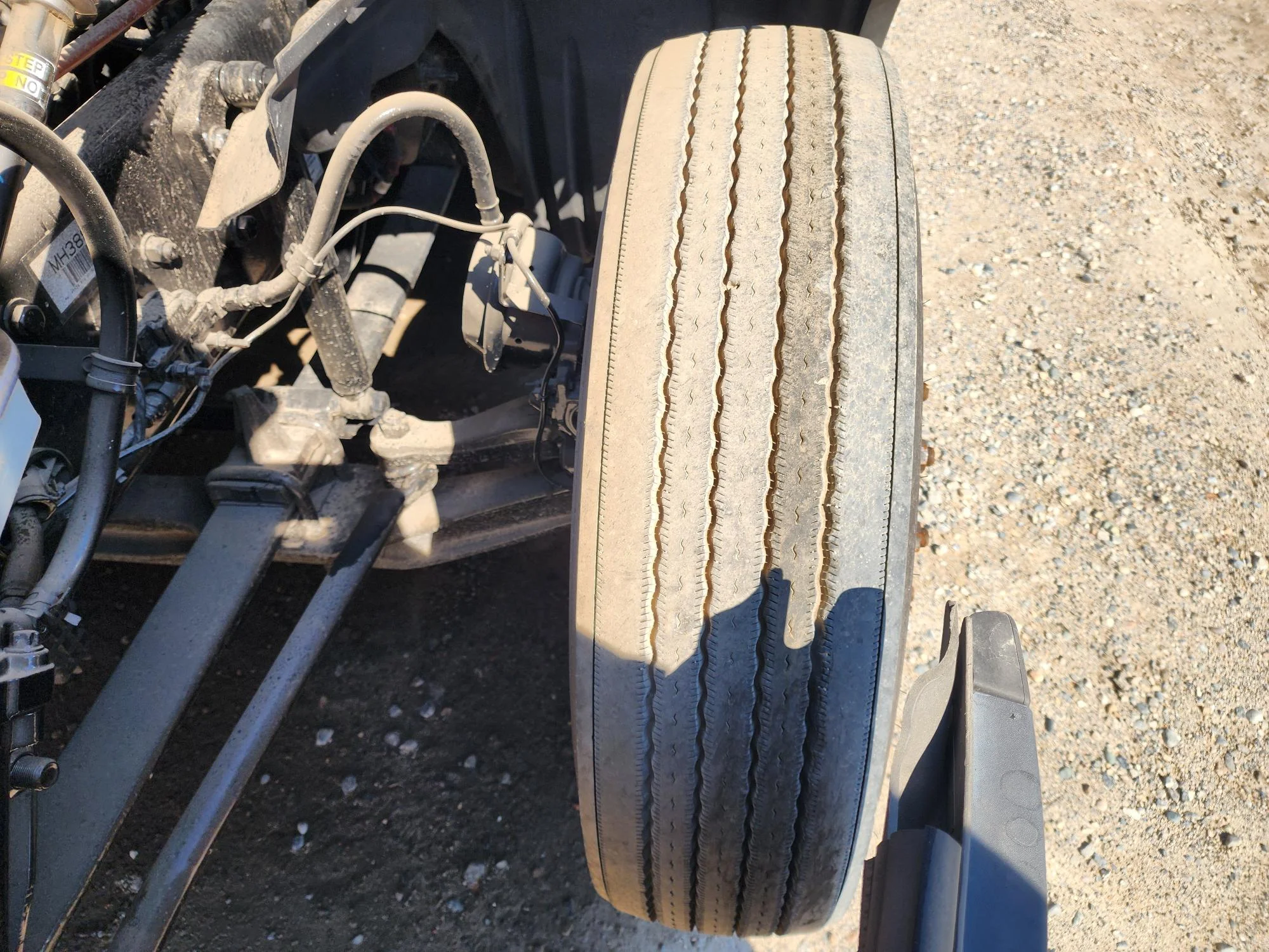 2021 Freightliner Cascadia in Fresno, CA — photo 18