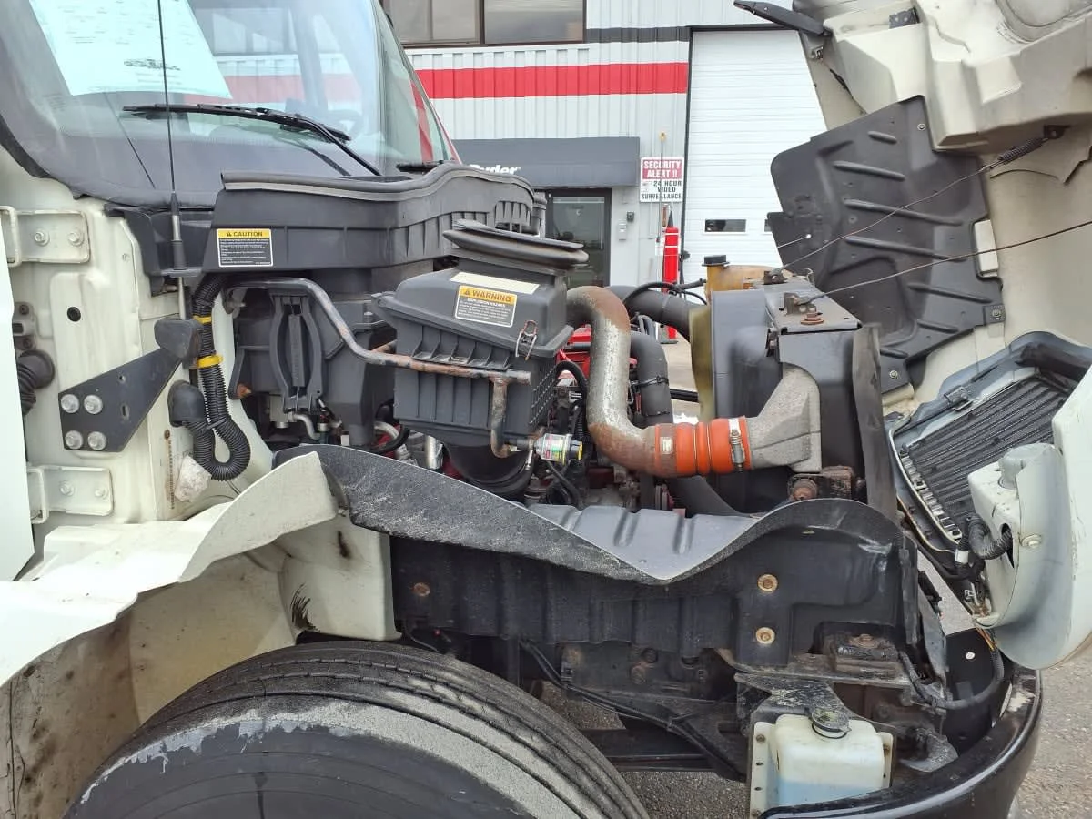 2018 International 4300 in Salisbury, MA — photo 11