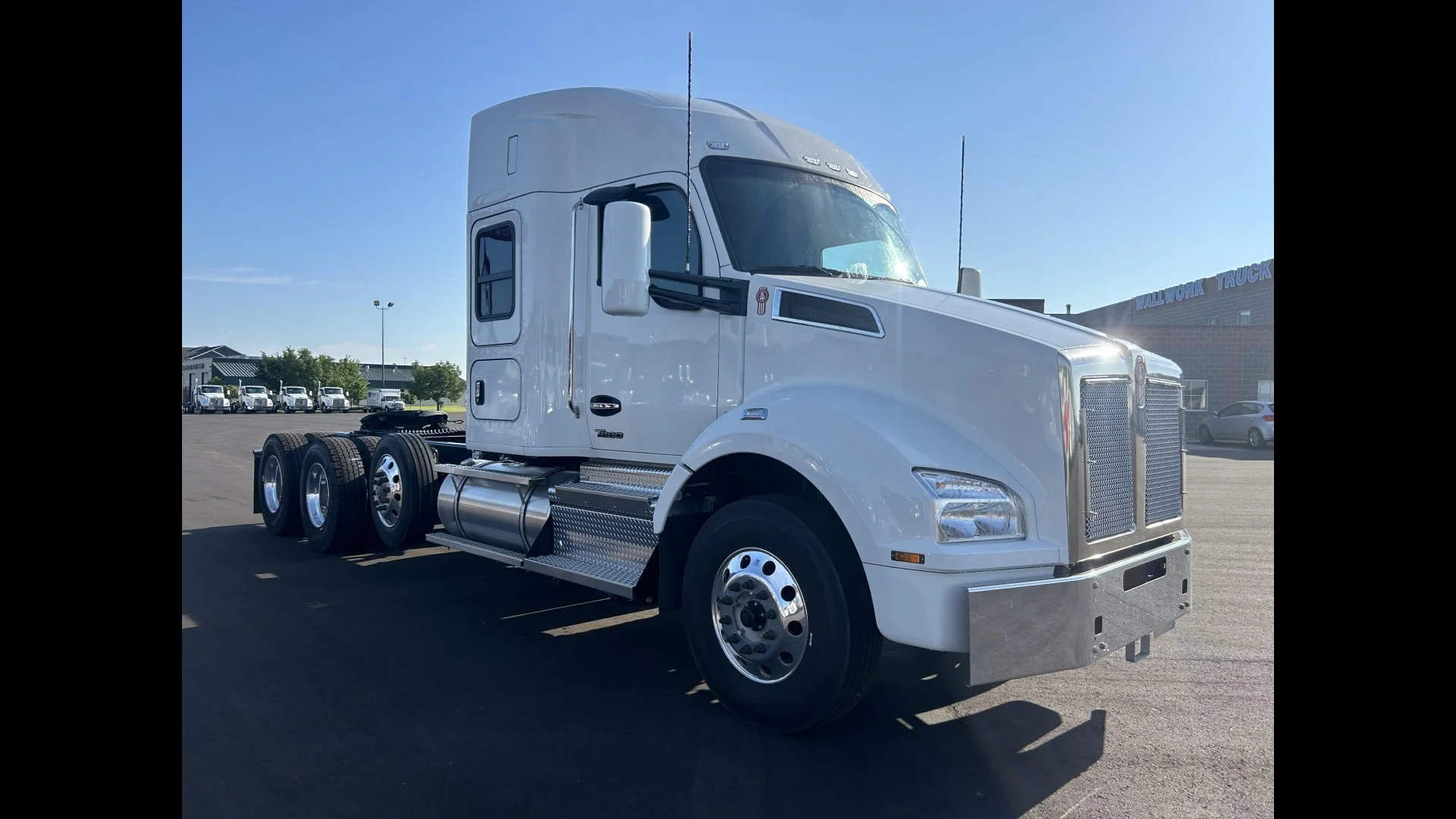 2024 Kenworth T880 - image 7