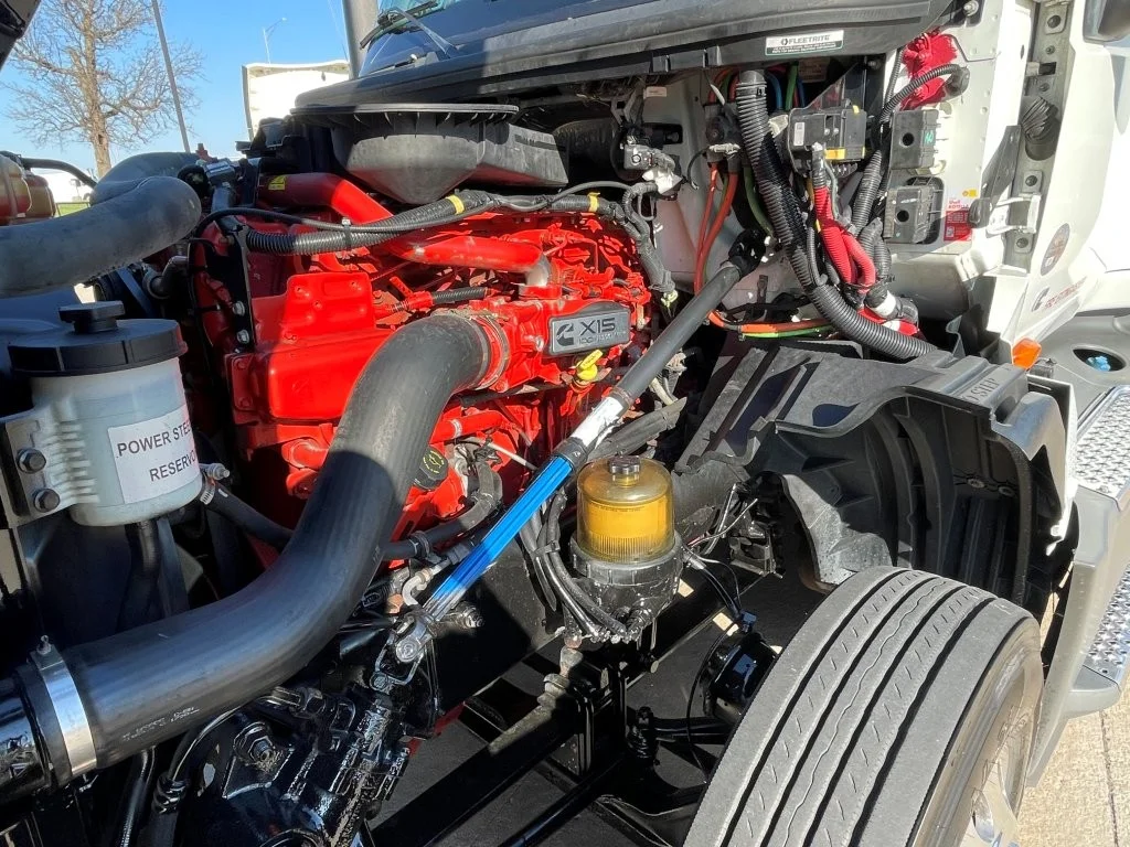 2020 International LT - image 9