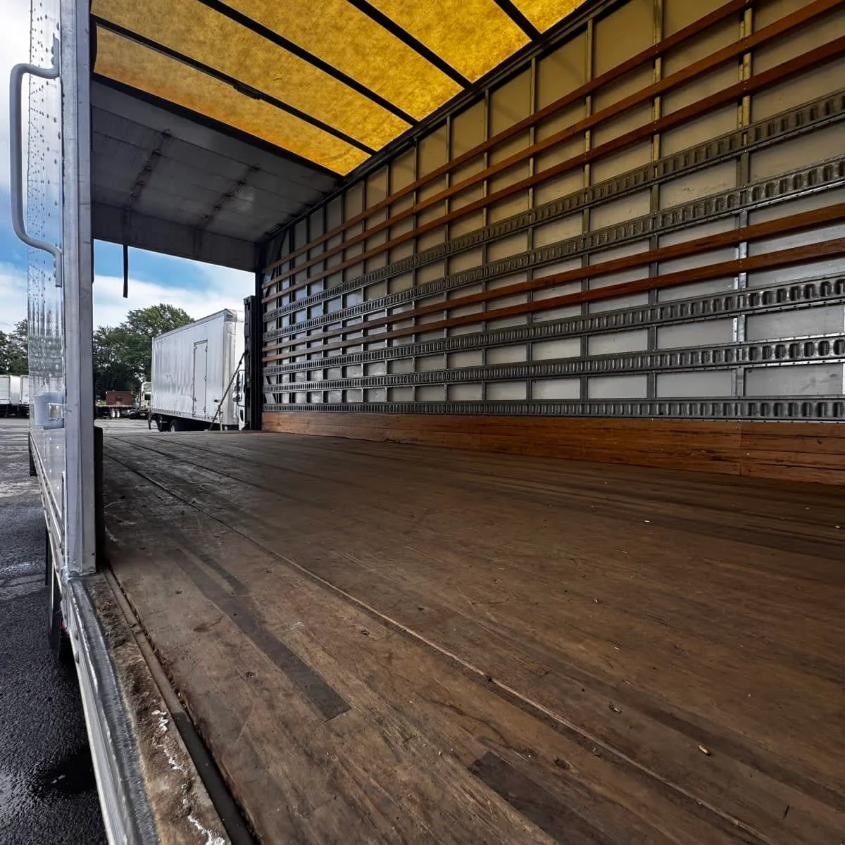 2019 International 4300 - image 11