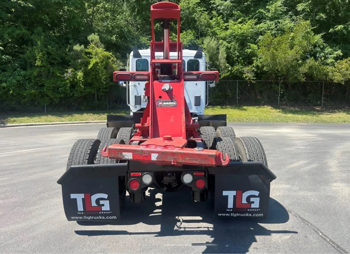 2020 Peterbilt 579 in Raleigh, NC — photo 3
