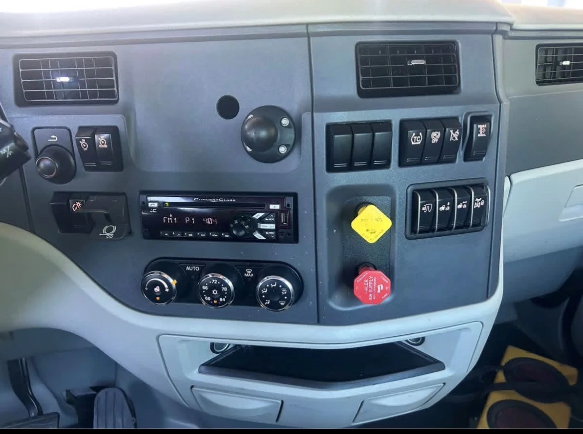 2020 Peterbilt 579 in Raleigh, NC — photo 7