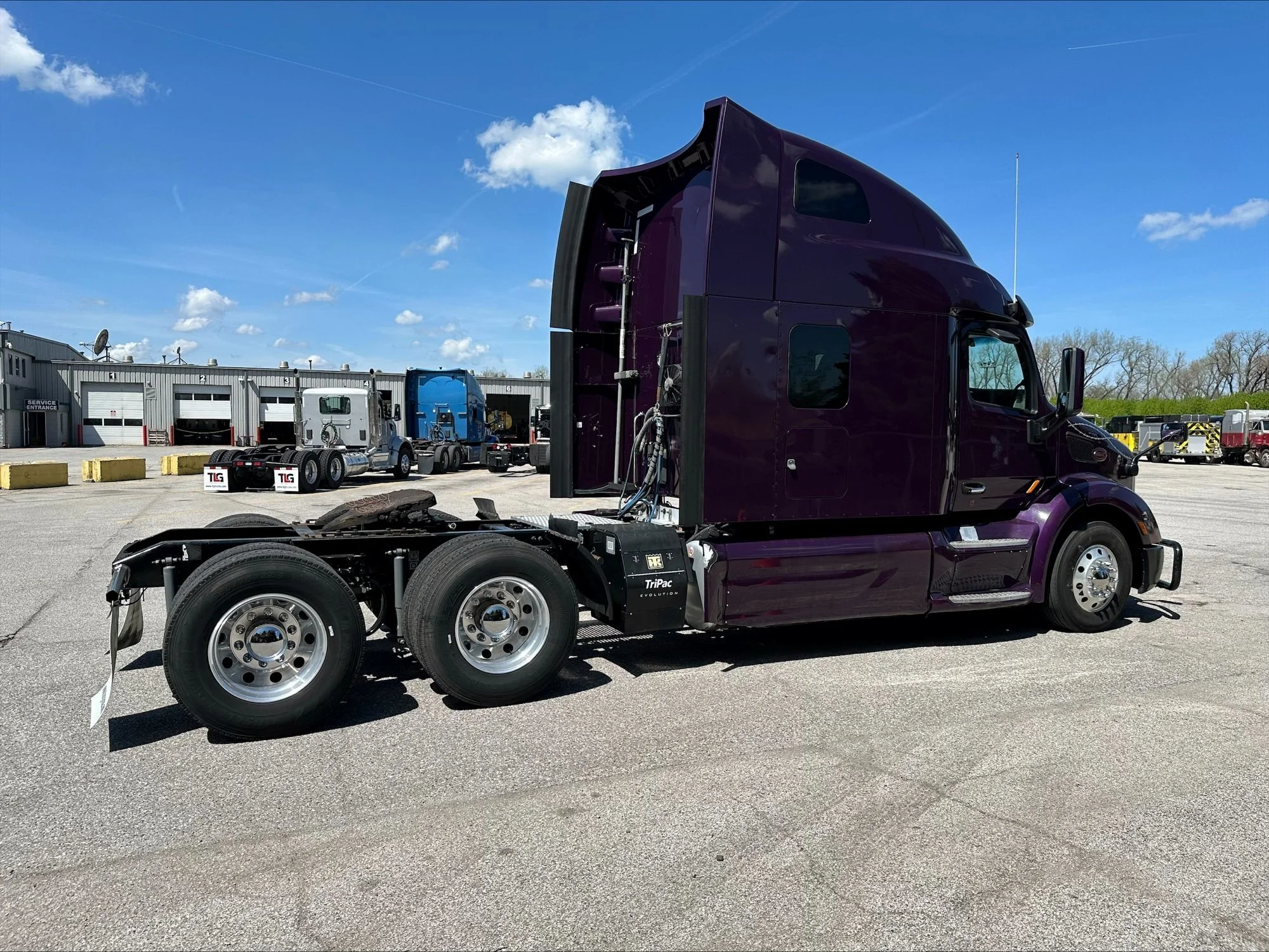 2021 Peterbilt 579 in O'Fallon, MO — photo 3