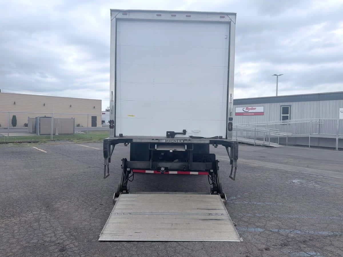 2019 Freightliner M2 106 in Syracuse, NY — photo 13