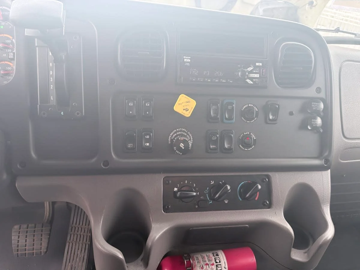 2019 Freightliner M2 106 in Syracuse, NY — photo 12