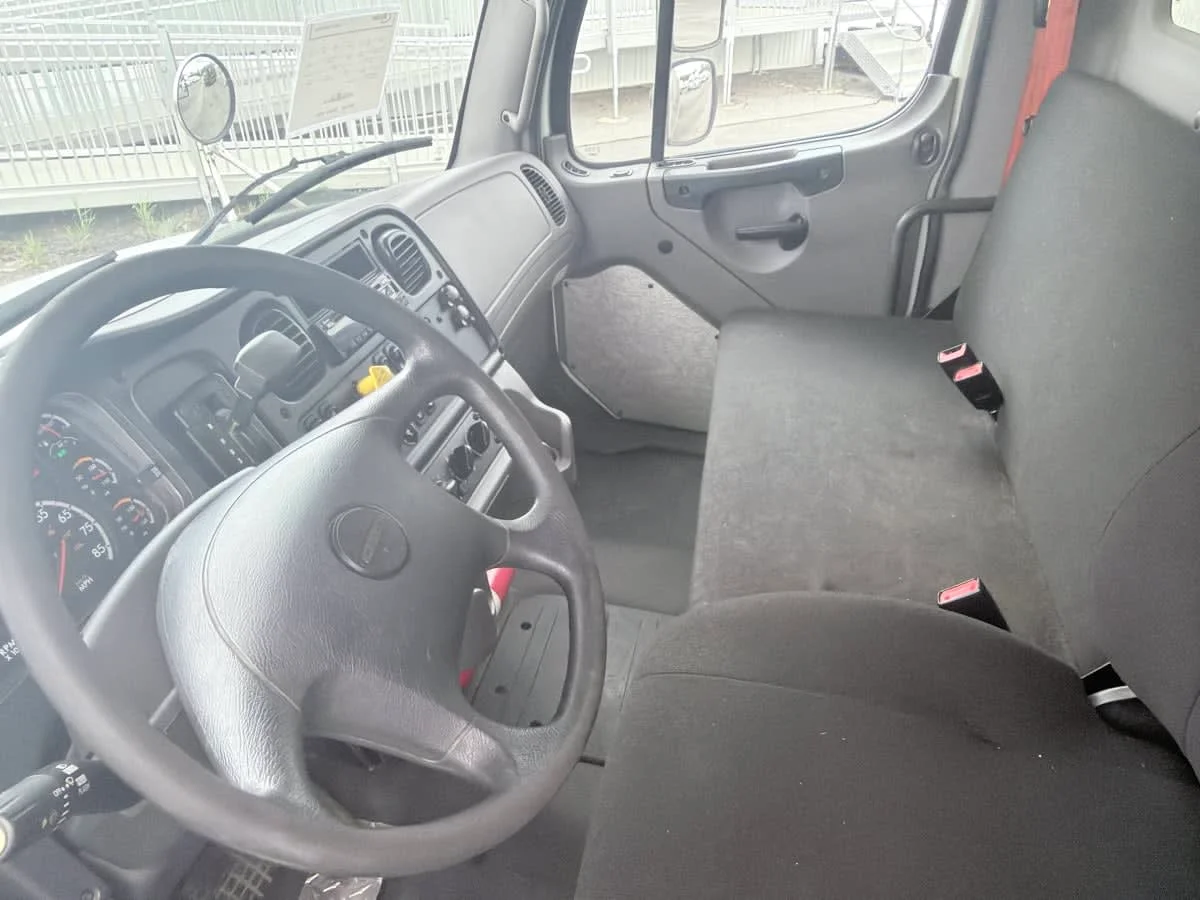 2019 Freightliner M2 106 in Syracuse, NY — photo 7