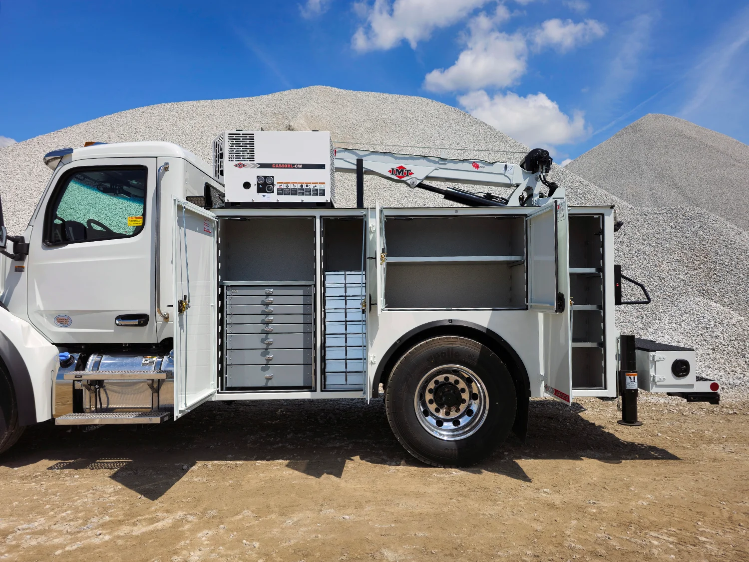 2025 Peterbilt 536 in Plainville, MA — photo 9