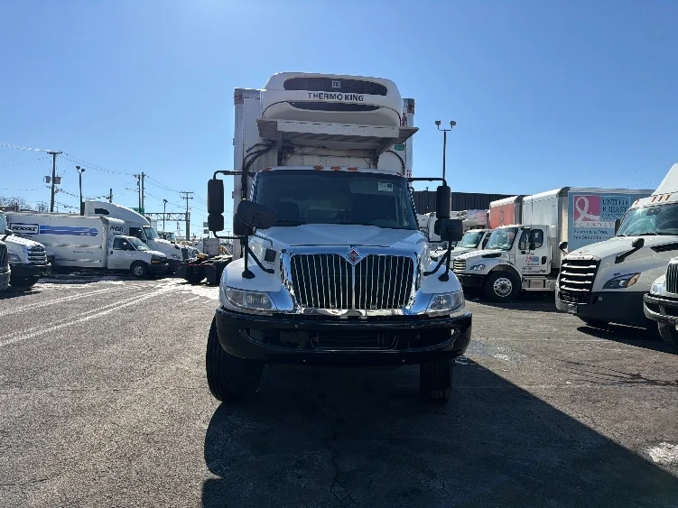 2019 International 4300 - image 2