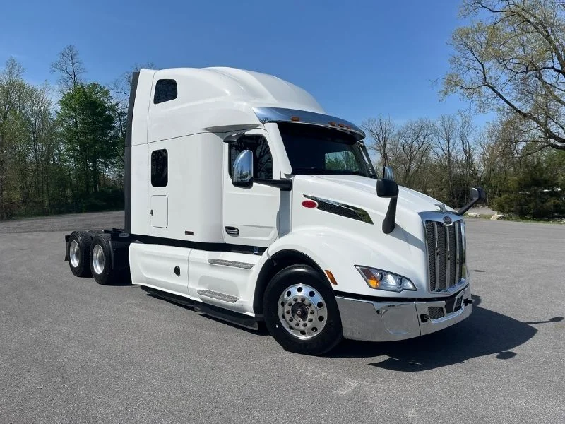 2023 Peterbilt 579 in Richmond, VA — photo 7