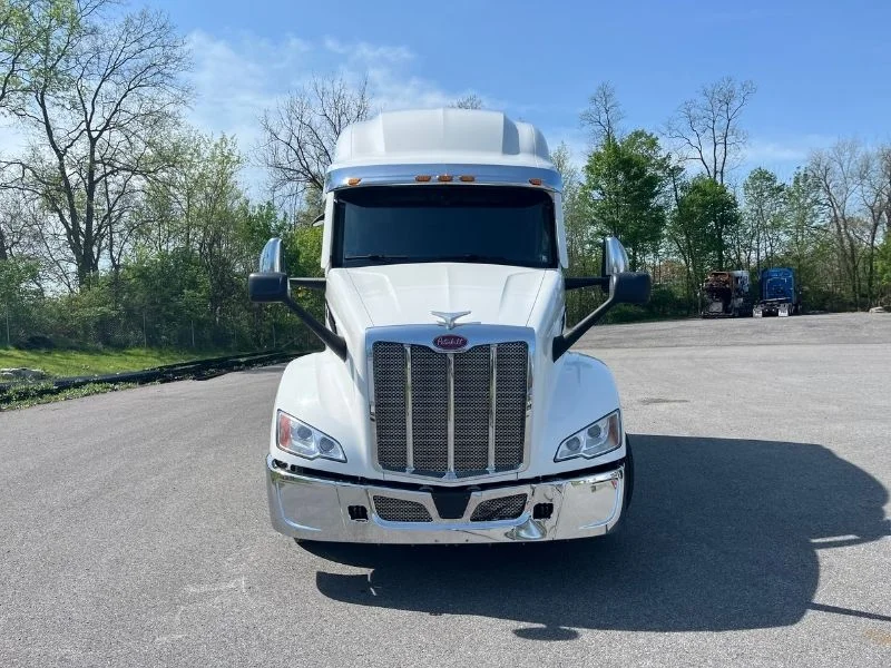 2023 Peterbilt 579 in Richmond, VA — photo 6