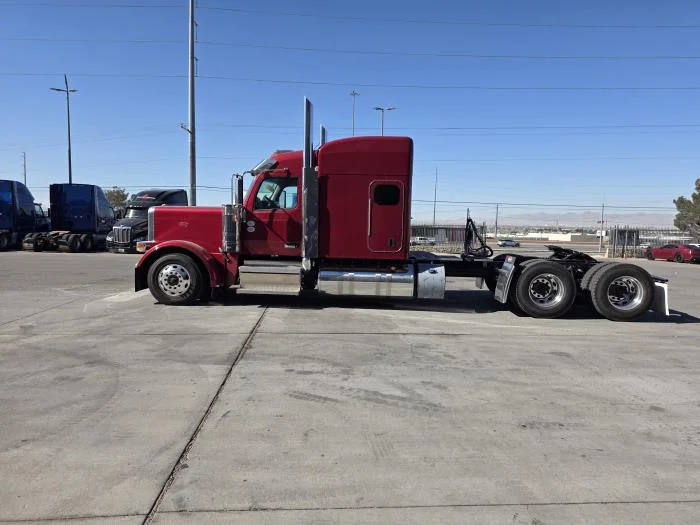 2027 Peterbilt 589 in El Paso, TX — photo 9