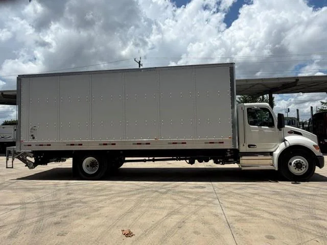 2025 Peterbilt 536 — photo 8