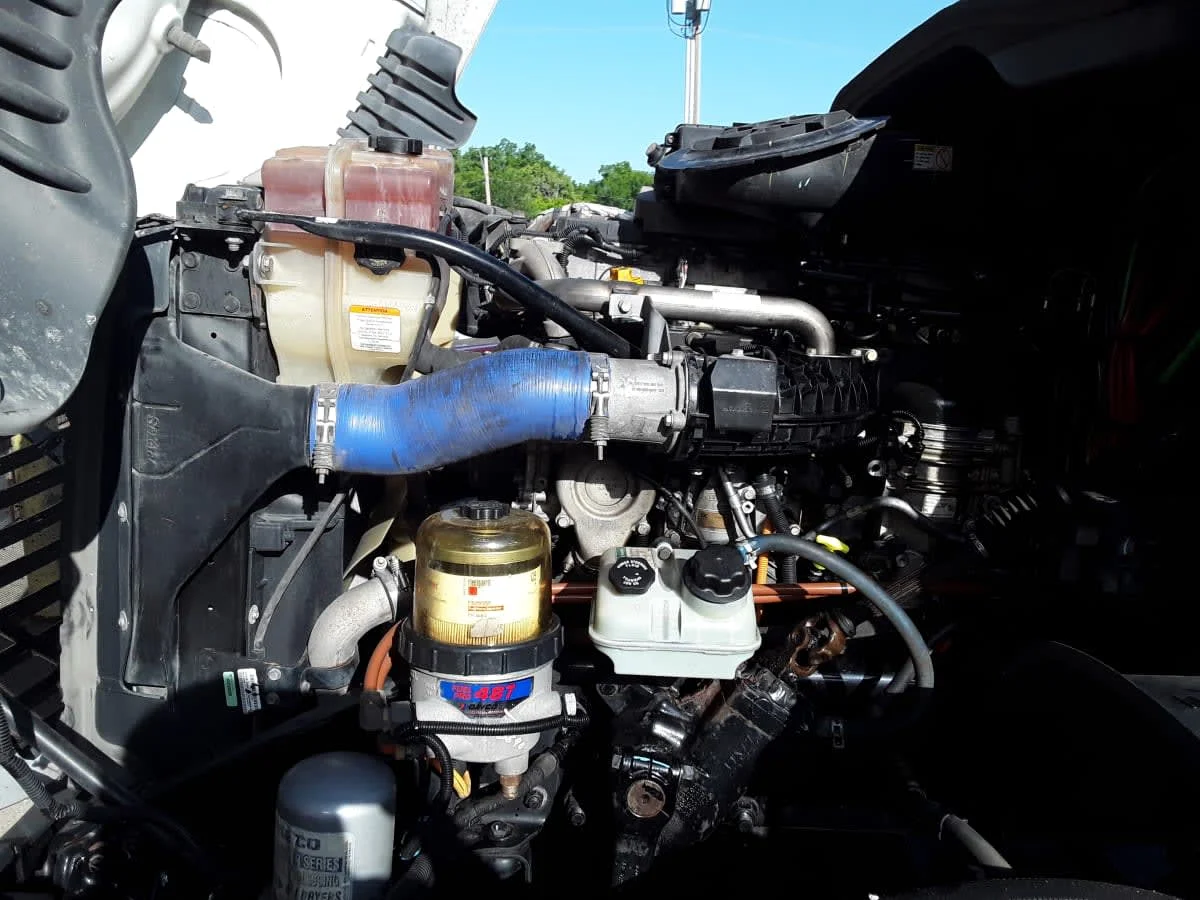 2020 Freightliner Cascadia in Kansas City, MO — photo 8