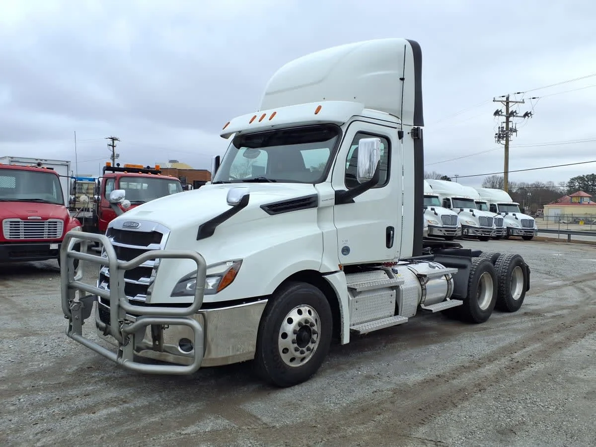 2020 Freightliner Cascadia in Greenville, SC
