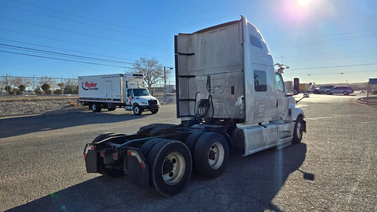 2019 International LT in El Paso, TX — photo 6