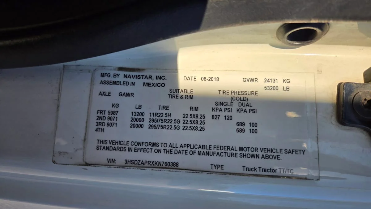 2019 International LT in El Paso, TX — photo 10