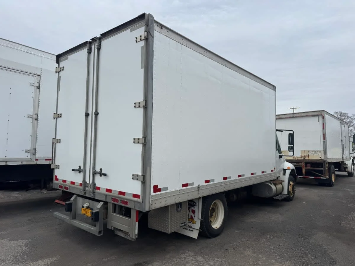 2019 International 4300 in Syracuse, NY — photo 2