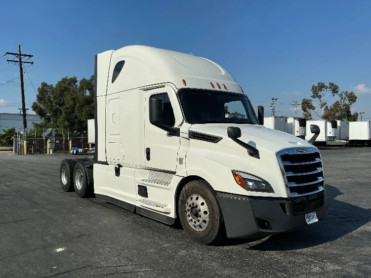2022 Freightliner Cascadia in Torrance, CA